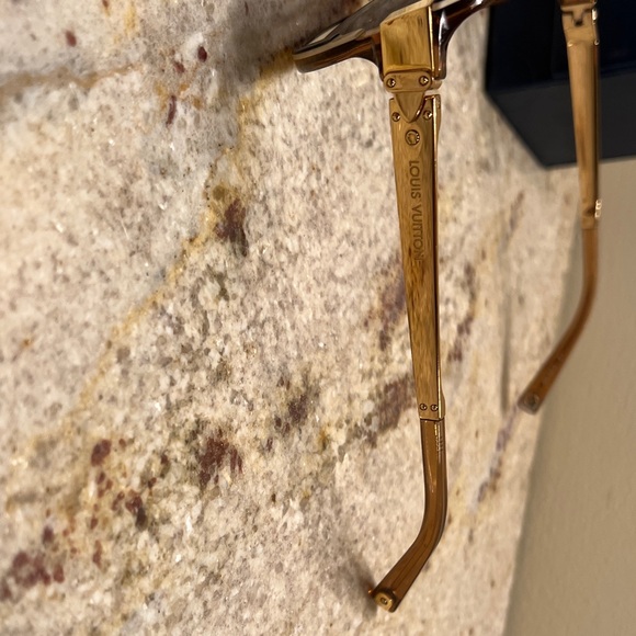 Louis Vuitton Petit Soupçon CatEye Sunglasses - Picture 6 of 16